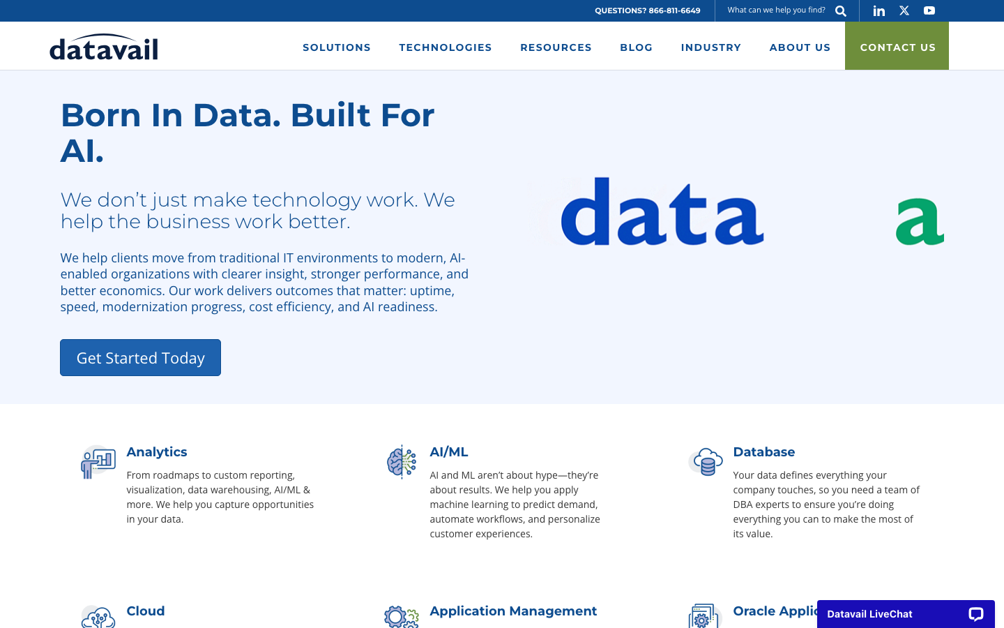 Datavail homepage describing database management, data engineering, and analytics managed services